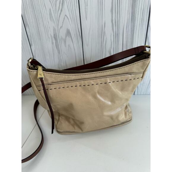 Hard to Find HOBO Aviva Leather Crossbody Cream and Brown Purse - Picture 3 of 12